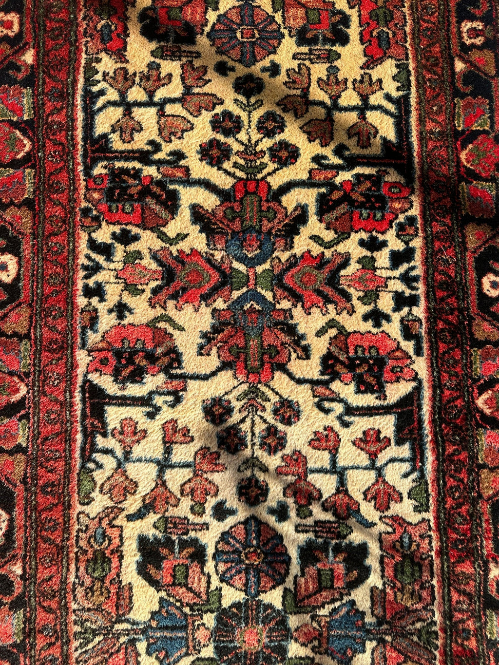 Hand-knotted Persian Hamadan Wool Rug 3'9" × 6'10"
