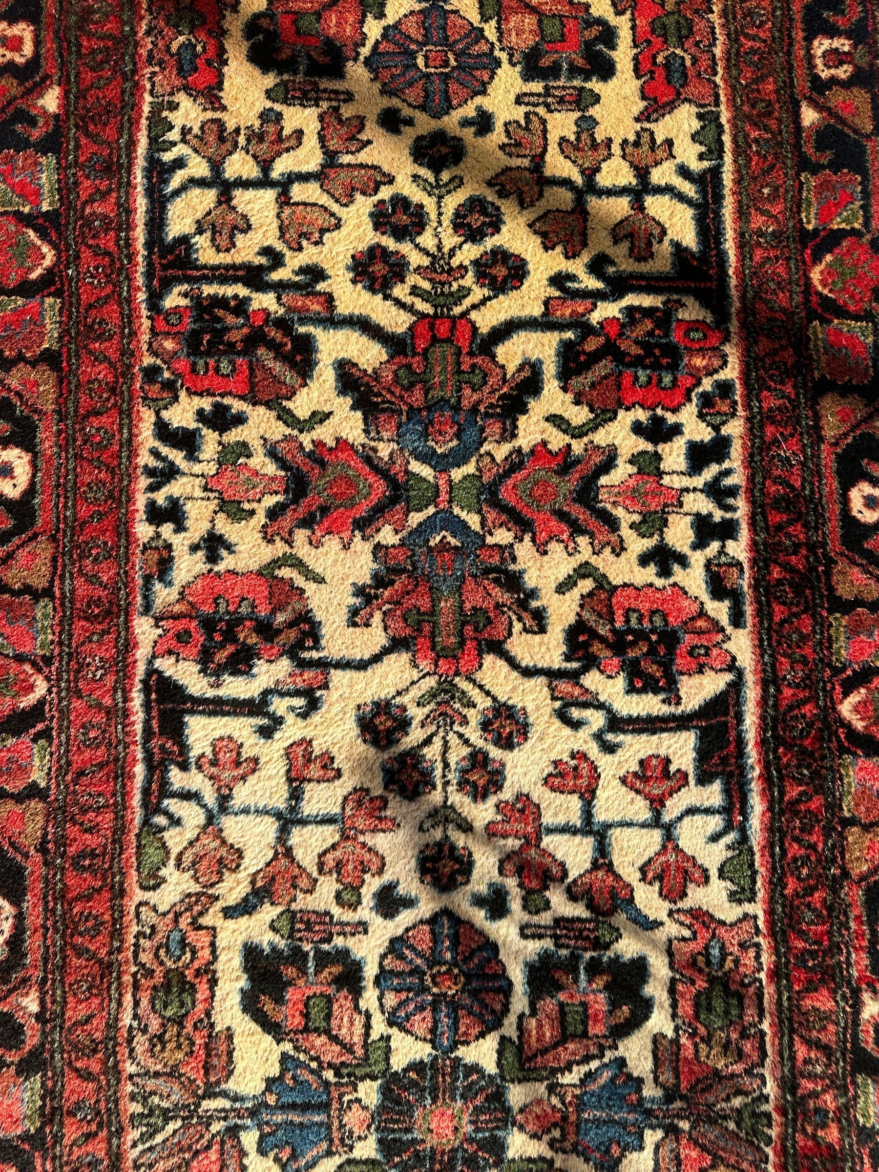 Hand-knotted Persian Hamadan Wool Rug 3'9" × 6'10"
