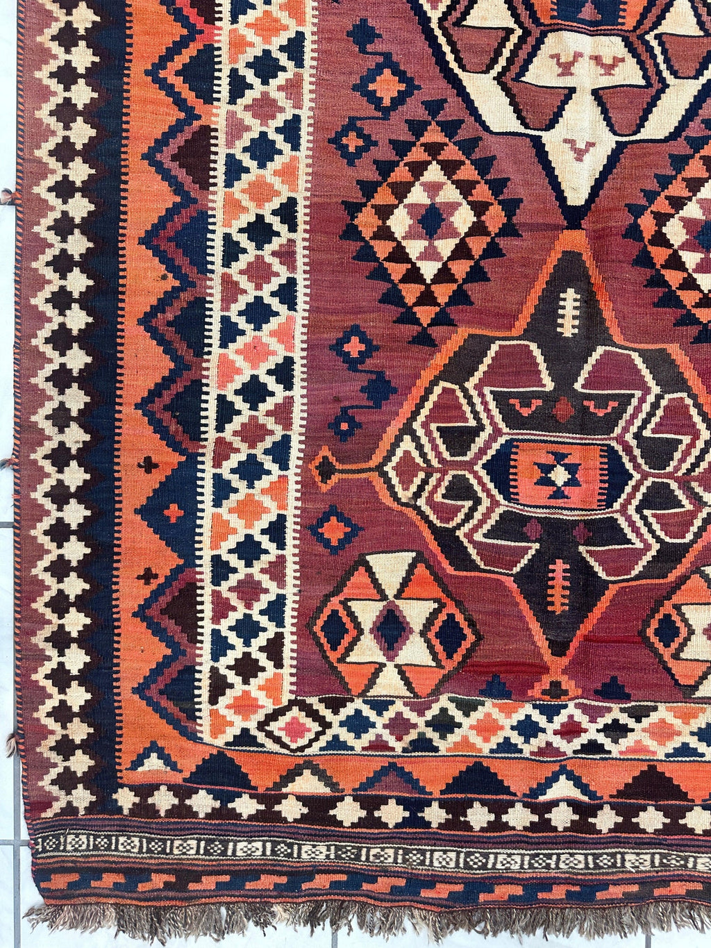 Persian Qashqai Wool Kilim 5'3" × 9'6"